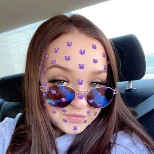 Meet your Posher, Vanessa